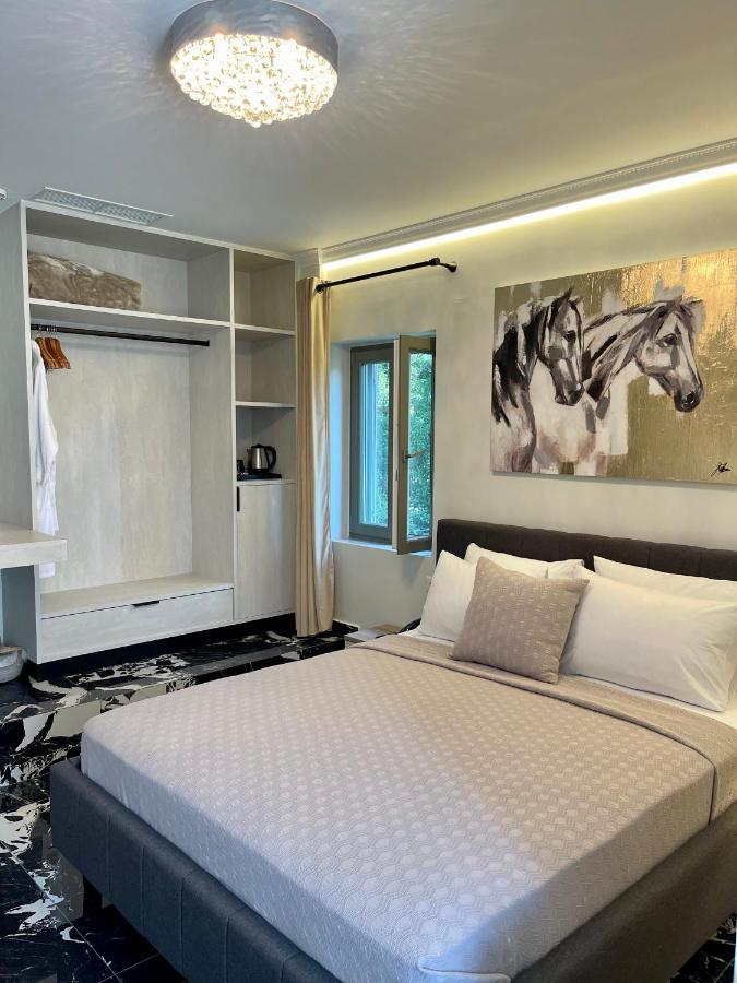 Aesthesis Arxontiko Luxury Rooms ミリナ エクステリア 写真