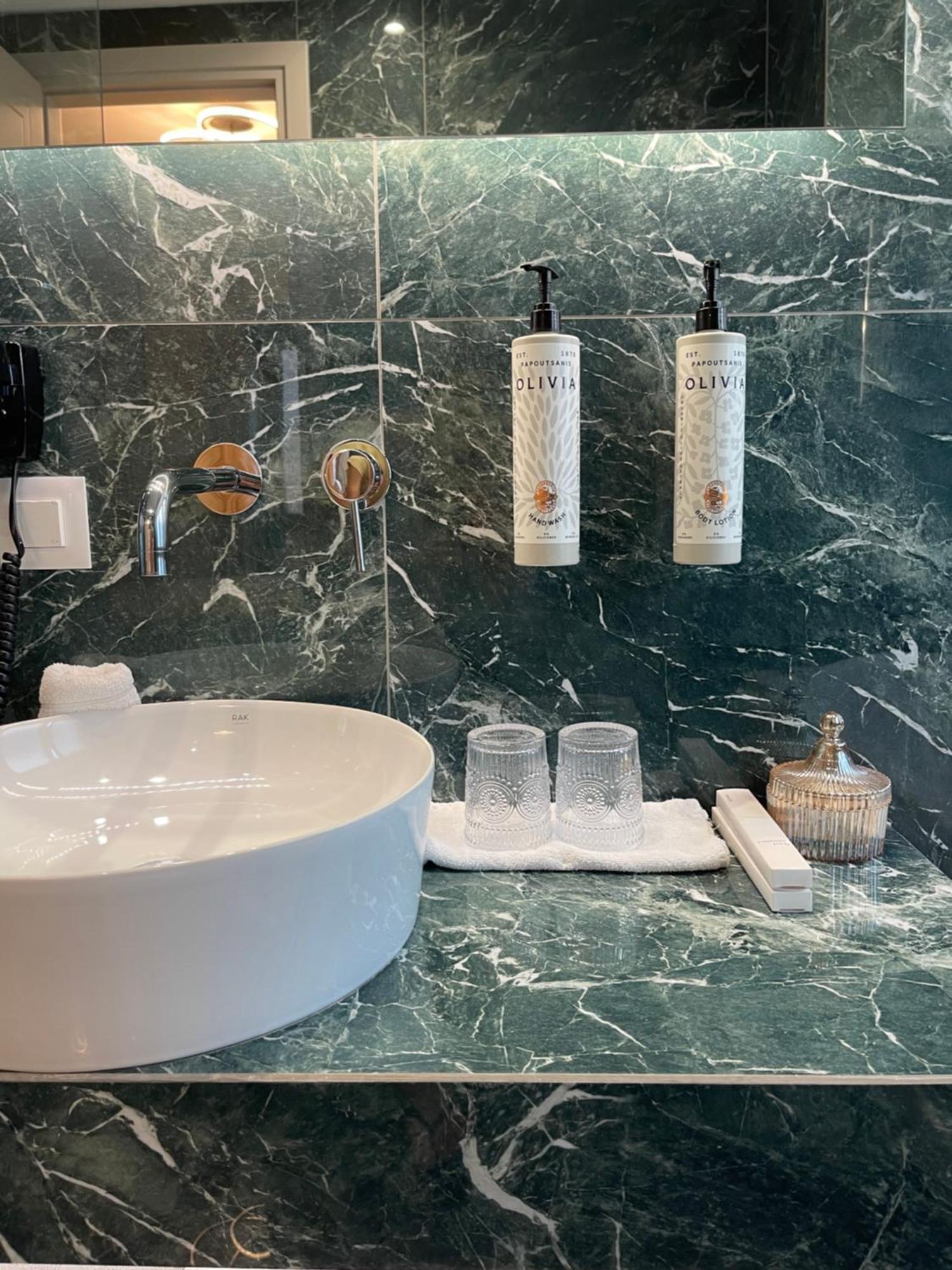 Aesthesis Arxontiko Luxury Rooms ミリナ エクステリア 写真