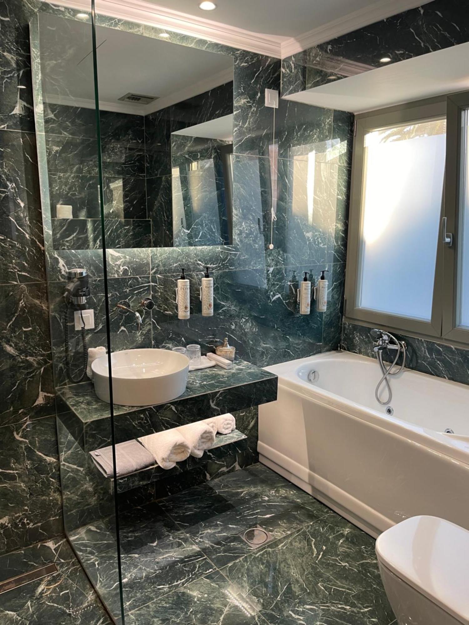 Aesthesis Arxontiko Luxury Rooms ミリナ エクステリア 写真